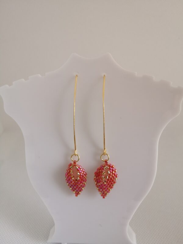 Boucles d'oreille feuille rouge